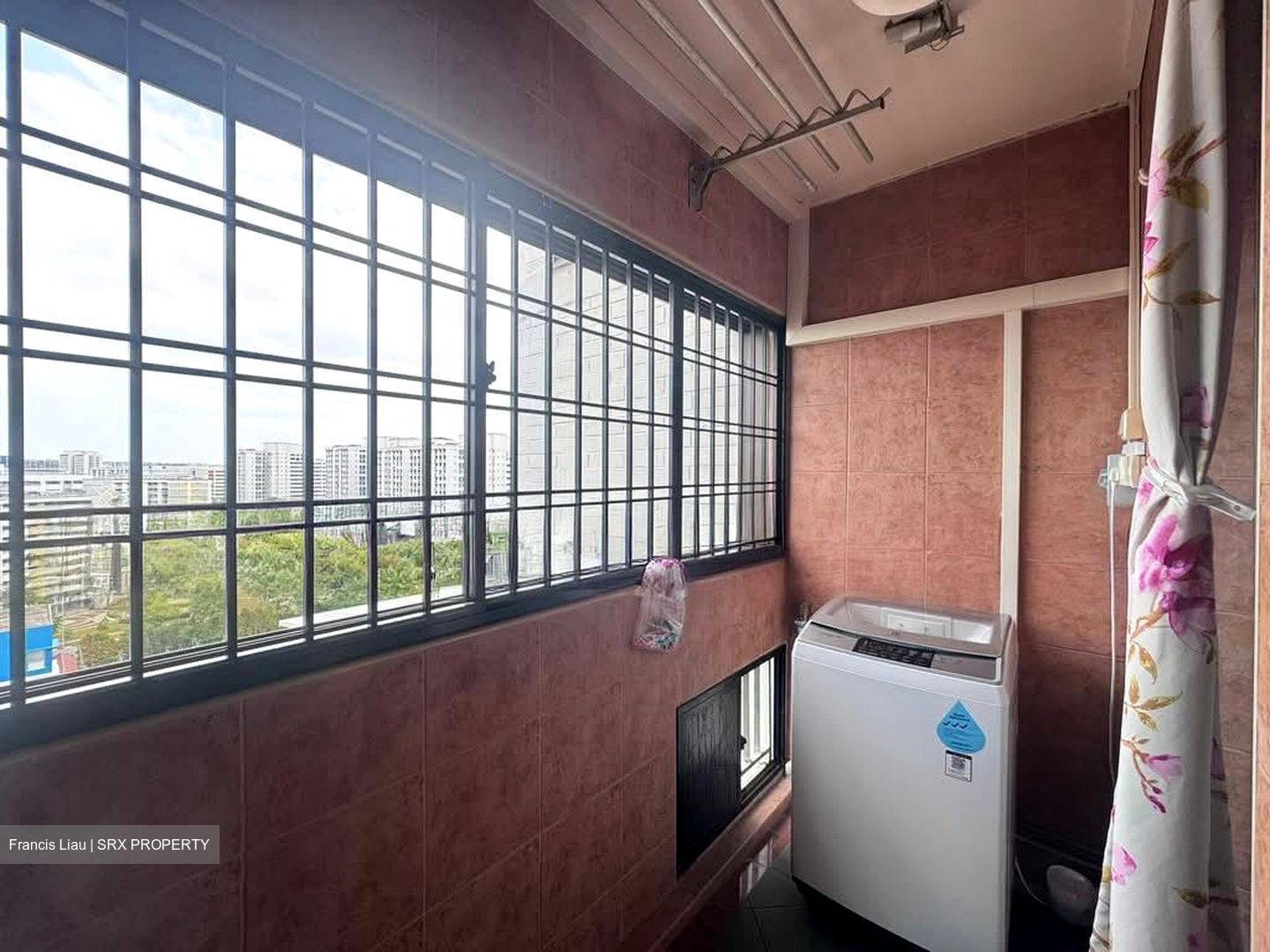 Blk 577 Hougang Avenue 4 (Hougang), HDB Executive #547068471